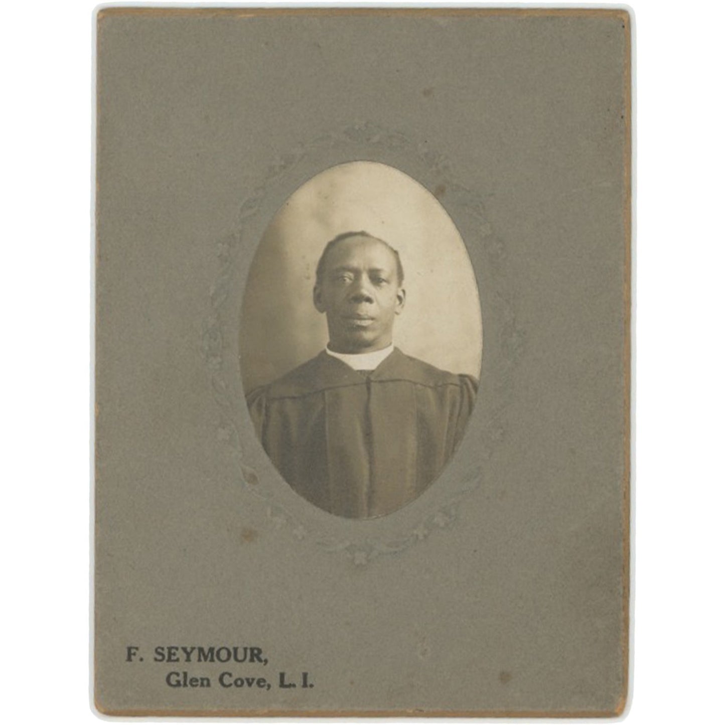 VINTAGE PHOTO - AFRICAN AMERICAN PASTOR W/ OVAL MAT - GLEN COVE, LONG ISLAND