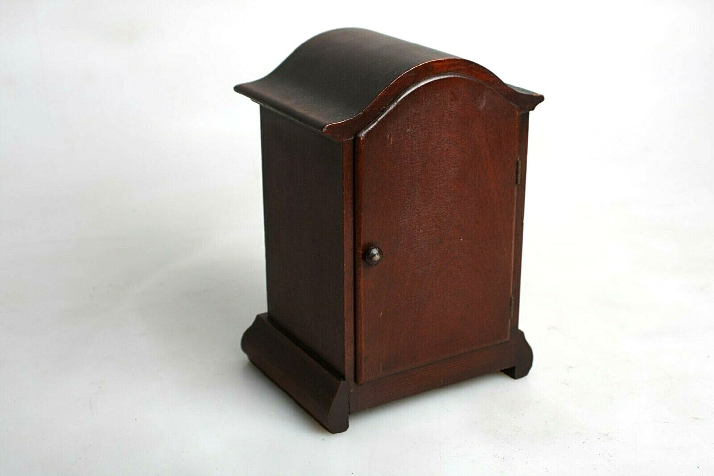 Vintage New Haven Mantel Clock with Porcelain Dial, Mahogany Inlay, Time & Strike