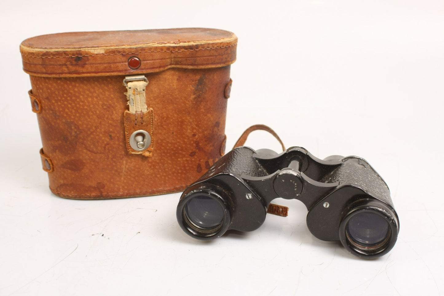 Rare Nobilis Deluxe 8X30 Vintage Binoculars with Case