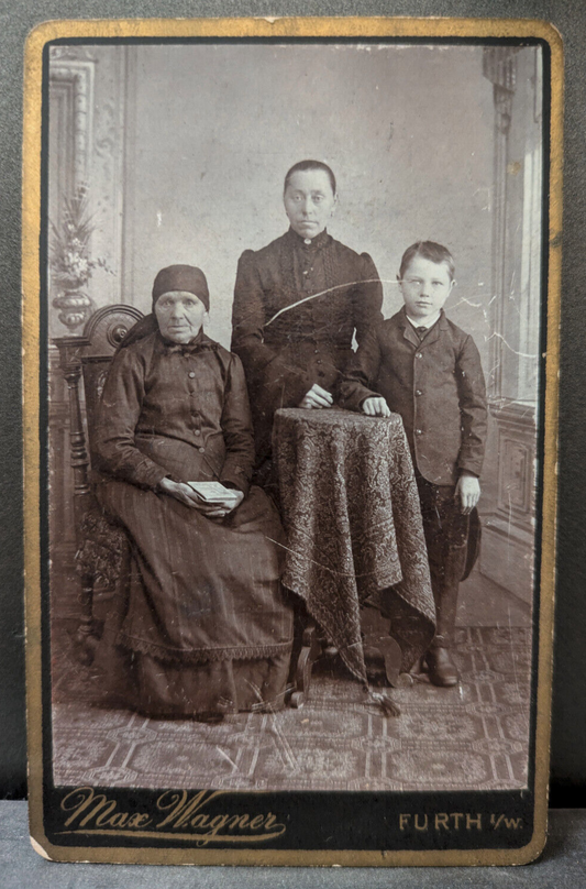 3 GENERATIONS FAMILY FROM BAVARIA, GERMANY, CDV PORTRAIT BY WAGNER