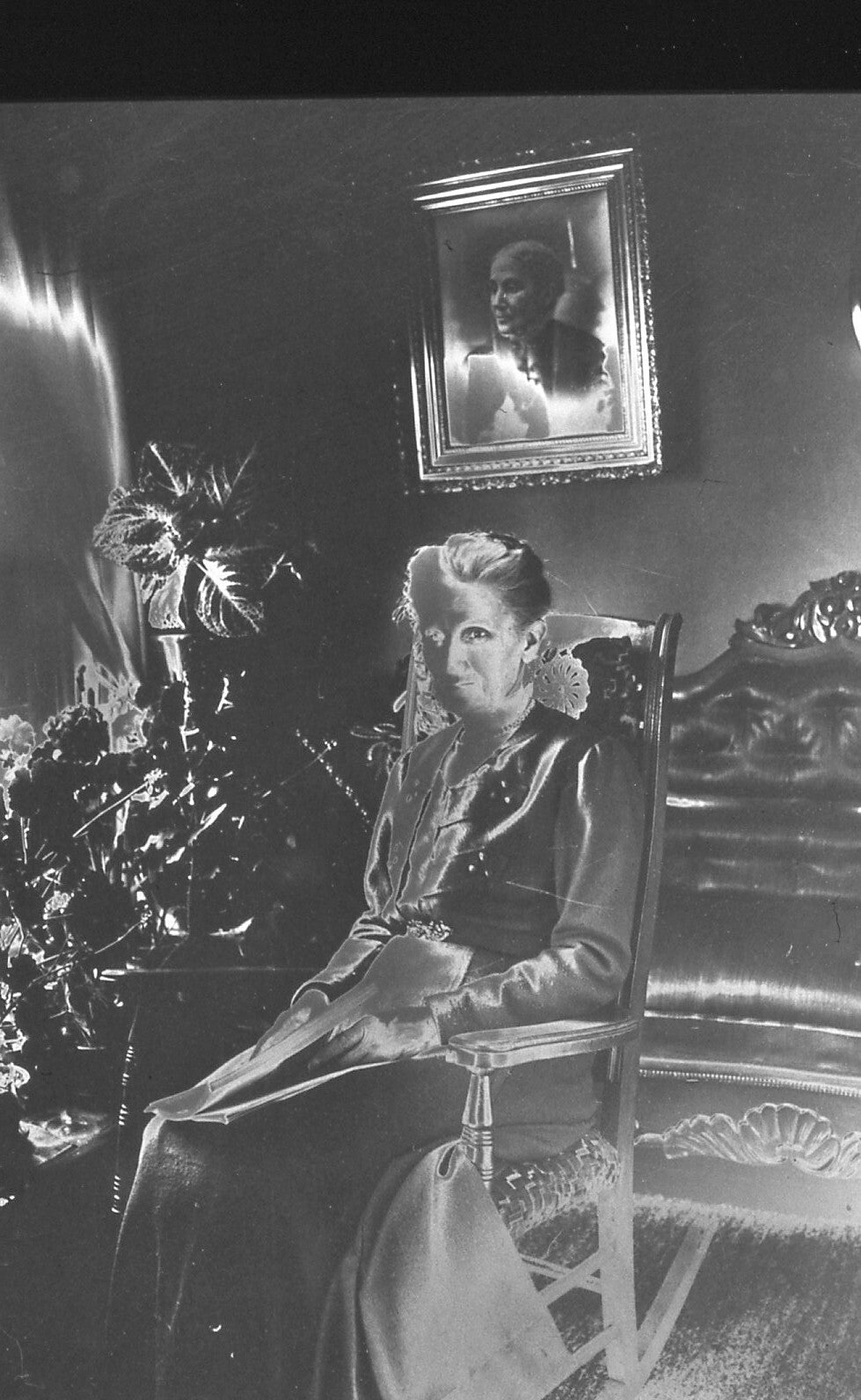 A. Wells Photography - 35mm/135 Slide Film B&W Lot of 20