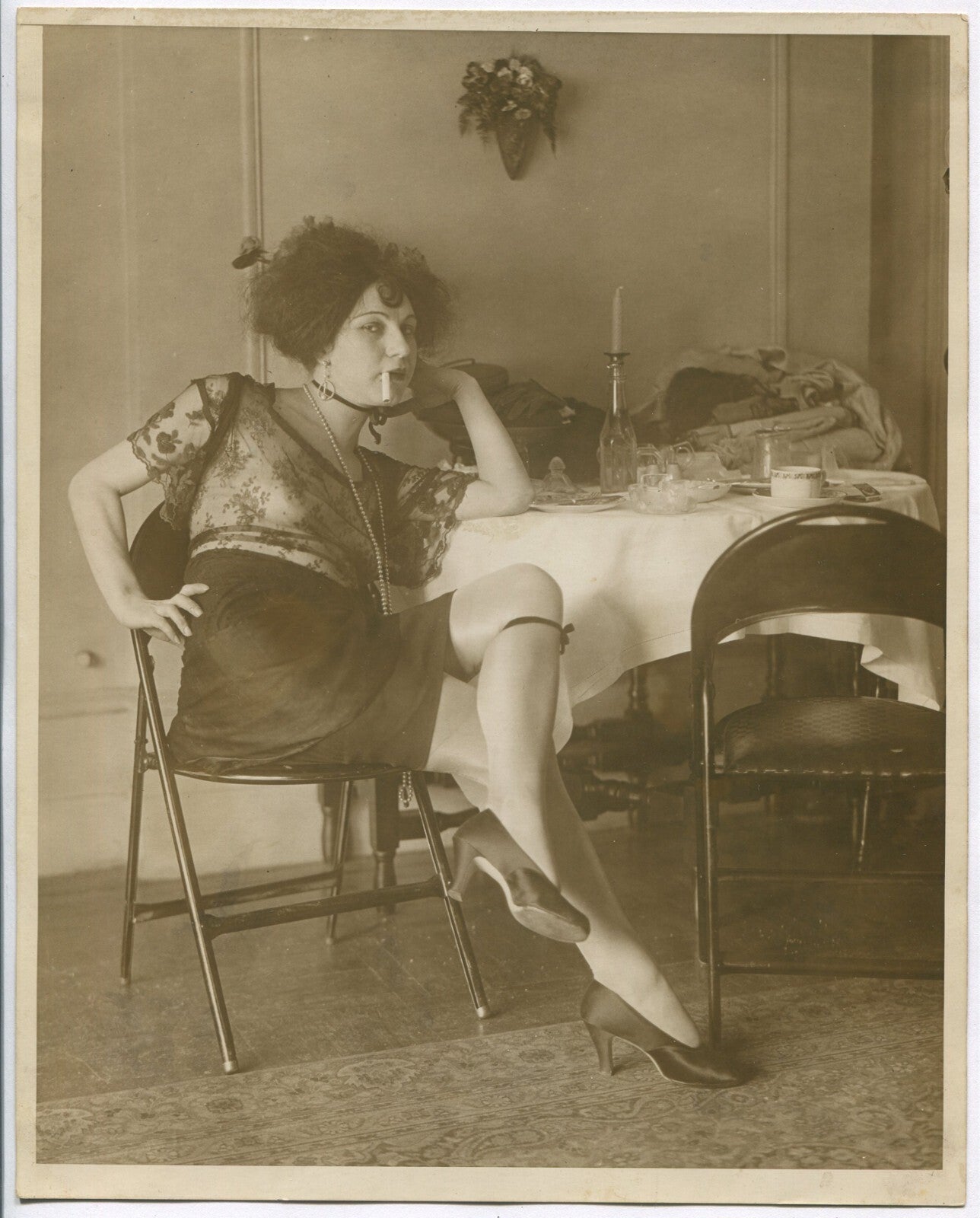 WOMAN W/CIGARETTE, SULTRY POSE. 8X10 SILVER PRINT. 1920-40.