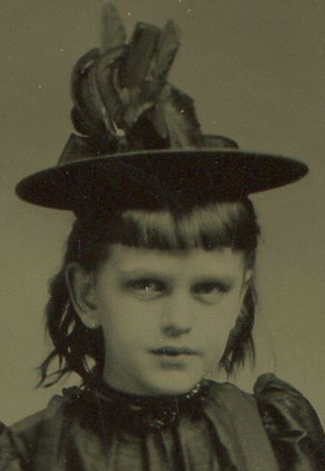YOUNG GIRL, SPOOKY WITCH APPRENTICE. DEAD BIRD HAT. TINTYPE.