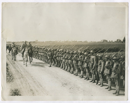 BRITISH TROOPS REVIEWED ALONG THE ROAD TO BATTLE. WWI. (8X10 REPRINT)