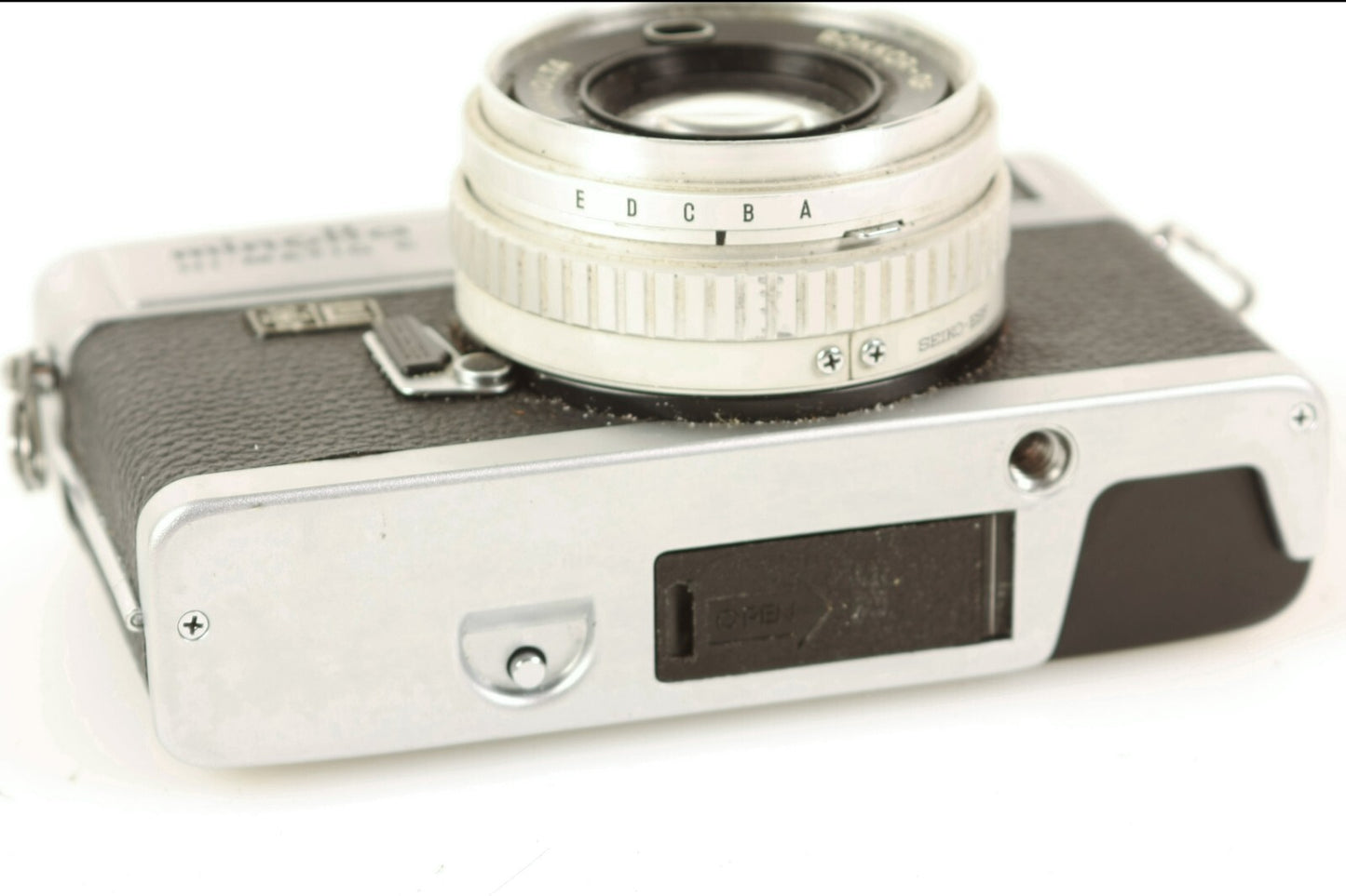 Vintage Minolta Hi-Matic E Rangefinder Camera with 40mm Rokkor – For Parts/Repair