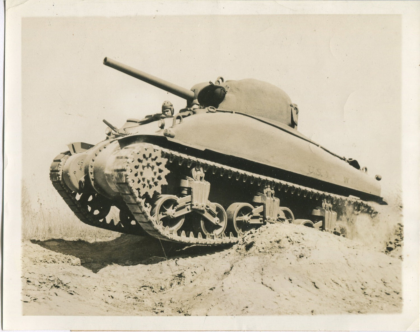 U.S. TESTS IMPROVED M4 TANK. WWII. (8X10 REPRINT)