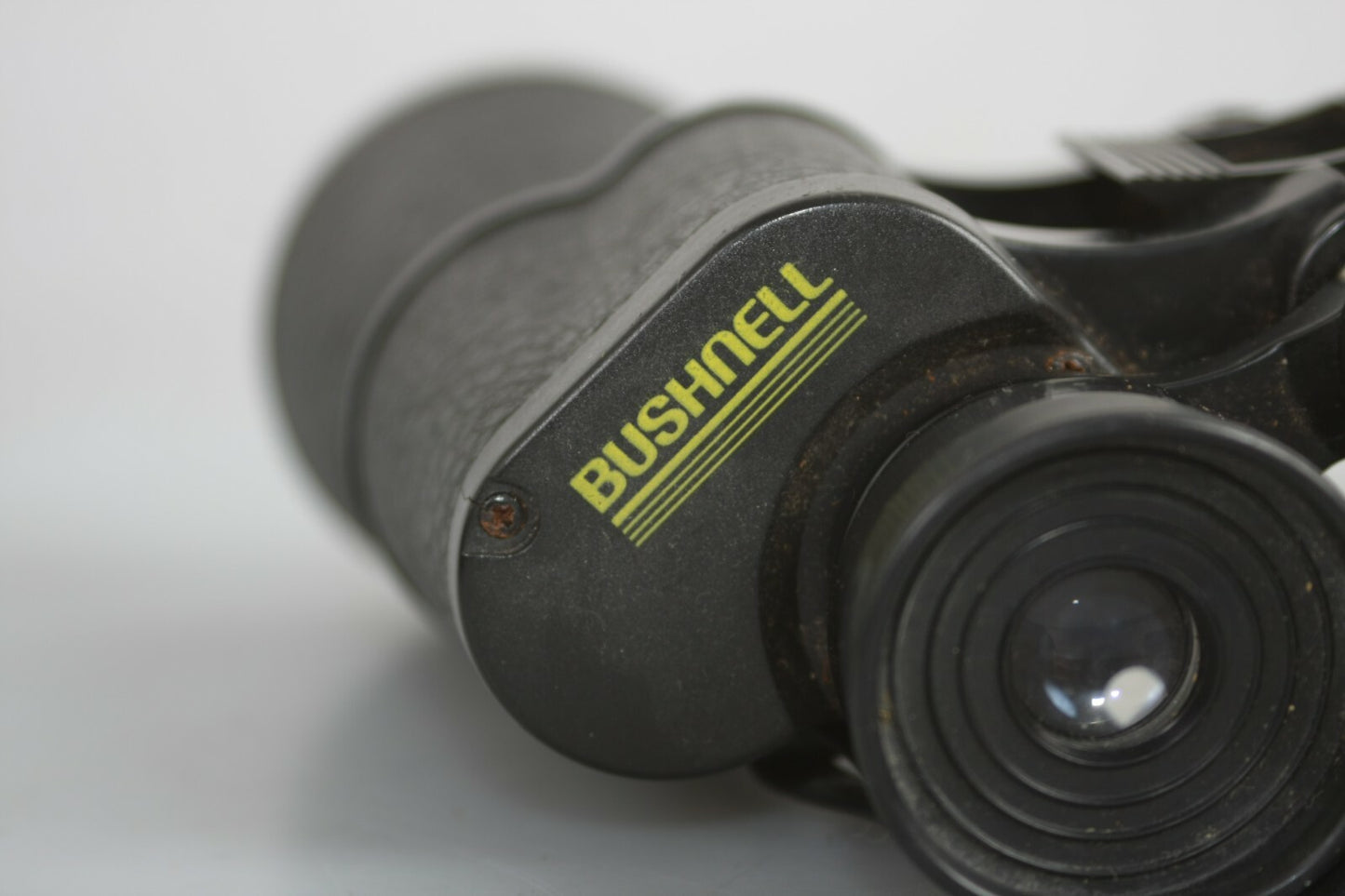 Bushnell 10X50 Binoculars with Case