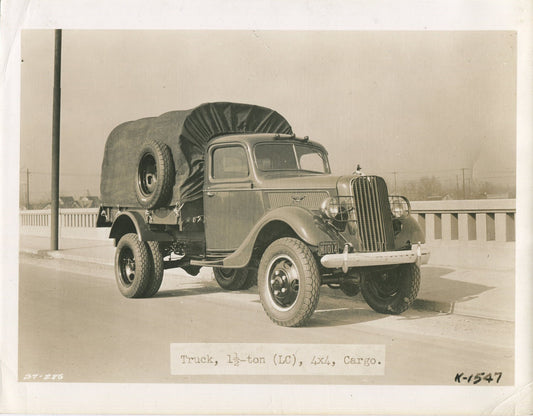 U.S. CARGO, TRANSPORT TRUCK. WWII. (8X10 REPRINT)