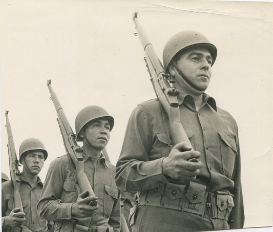 U.S. SOLDIERS MARCHING. WWII. (8X10 REPRINT)