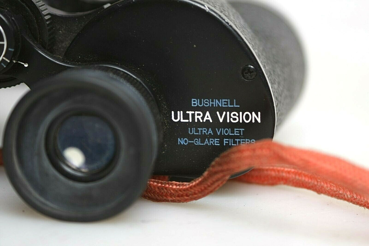 Bushnell Ultra Vision 7X35 Binoculars with Original Case