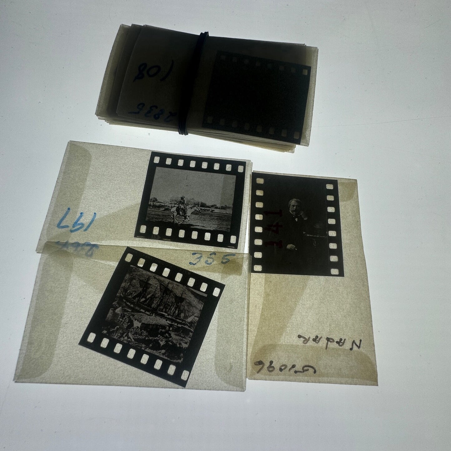 Professional Photography "Famous Photographs" 35mm Unmounted Slides lot of 30