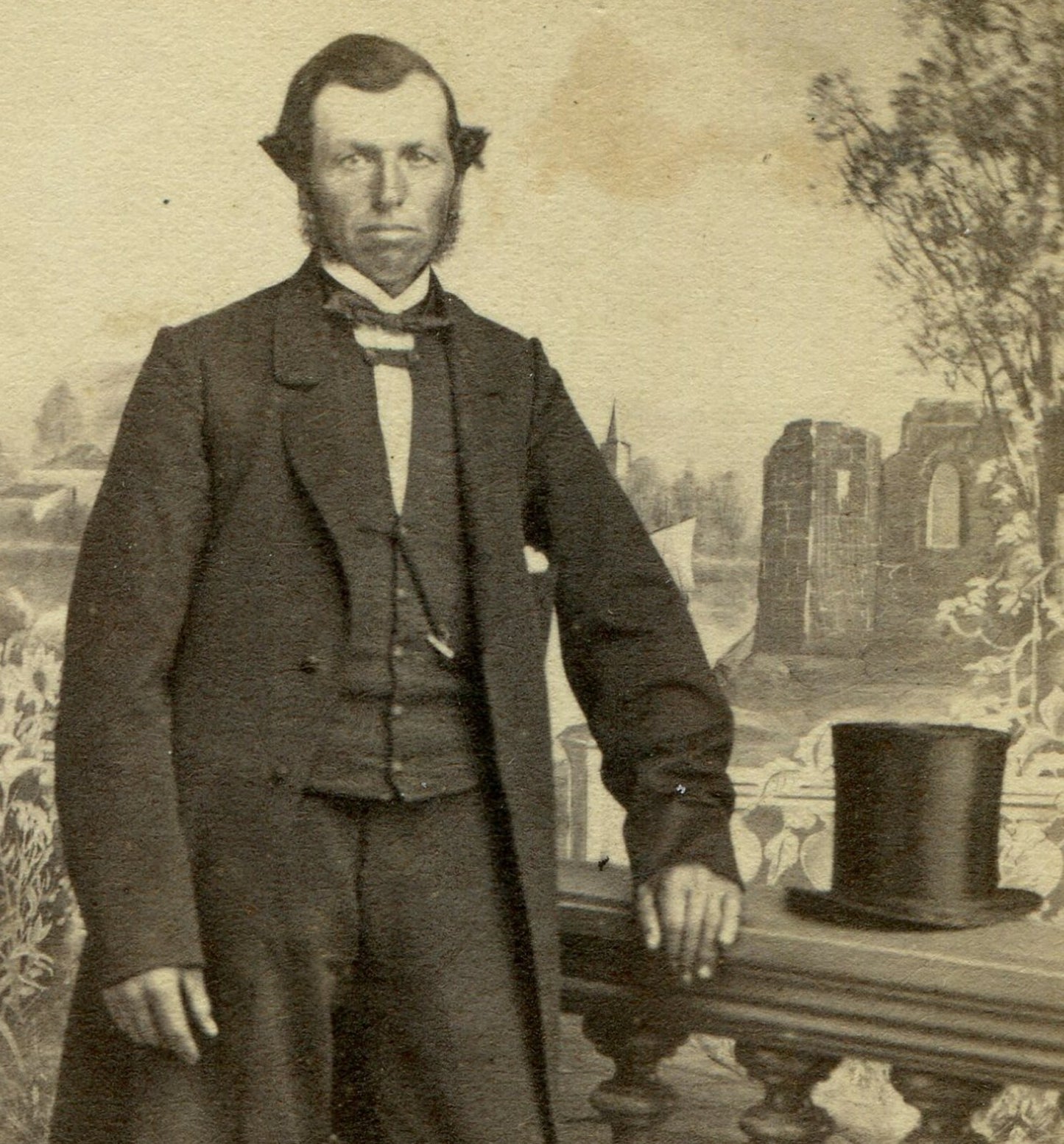 FUZZY FACED MAN W/TOP HAT. PAINTER BACKGROUND. CDV. ST. JOHN, N.B. CANADA.