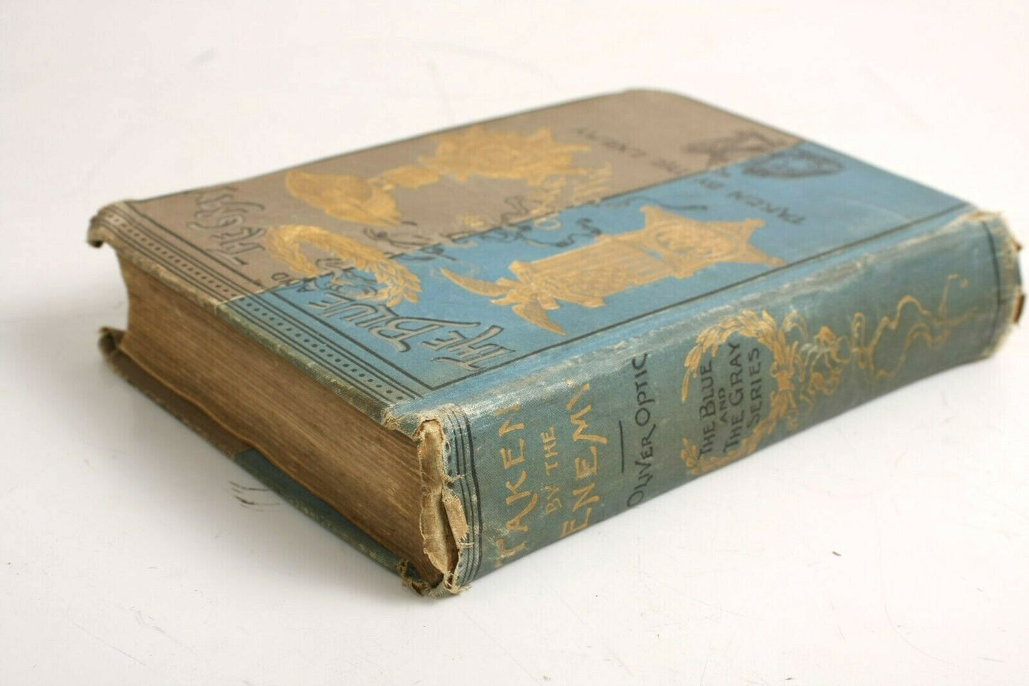 The Blue and the Gray: Taken by the Enemy - Oliver Optic