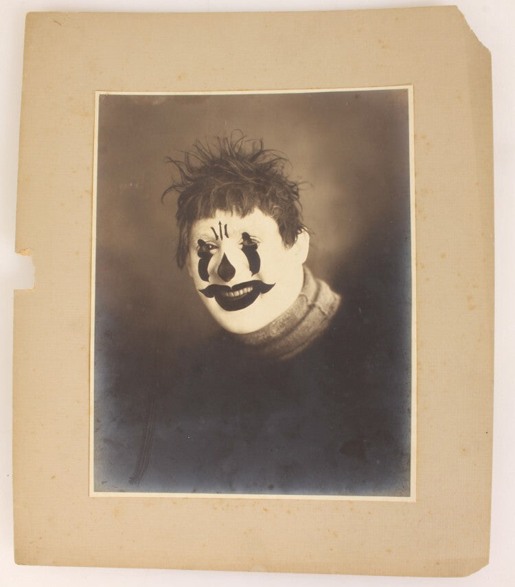 8X10 PHOTO CIRCUS CLOWN W/ INTENSE MAKEUP BY BARNUM & BAILEY AGENT ROLAND BUTLER