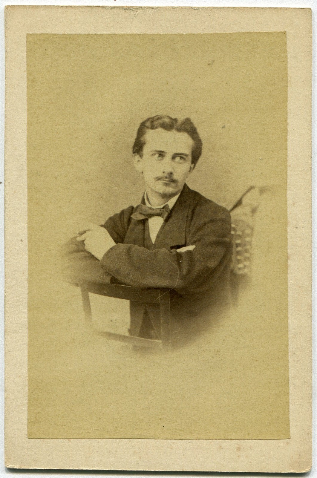 MAN HOLDING CIGAR, THEATRICAL SEATED POSE. CDV. WIEN, AUSTRIA.