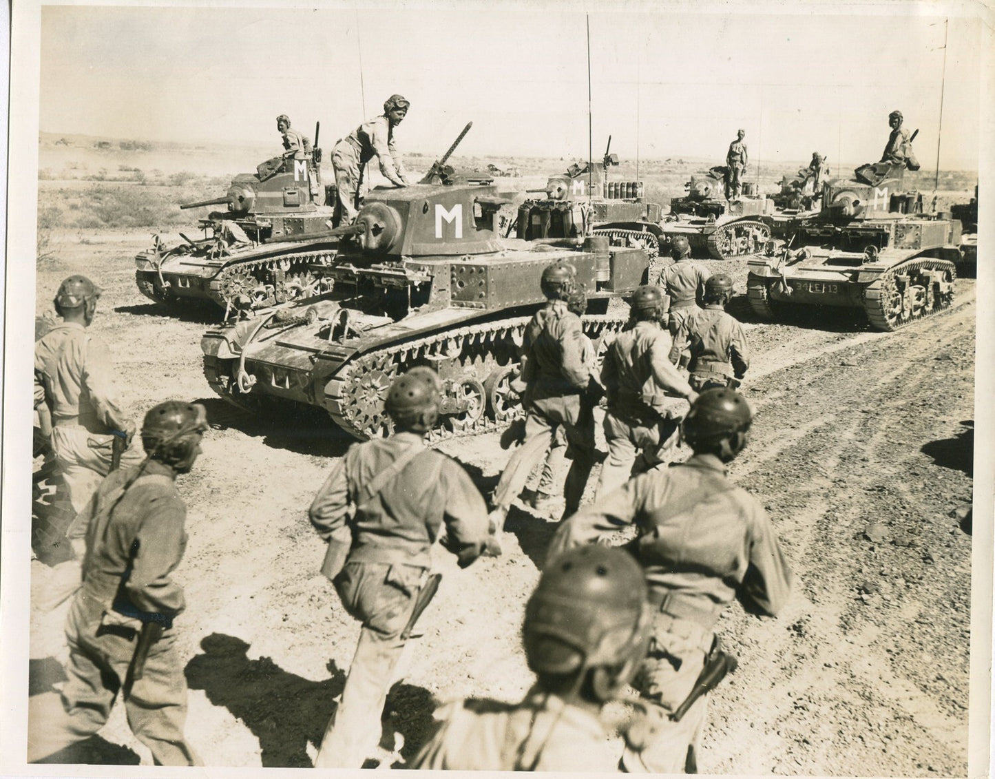 U.S. TANKS AND CREWS ENTERING BATTLE. WWII. (8X10 REPRINT)