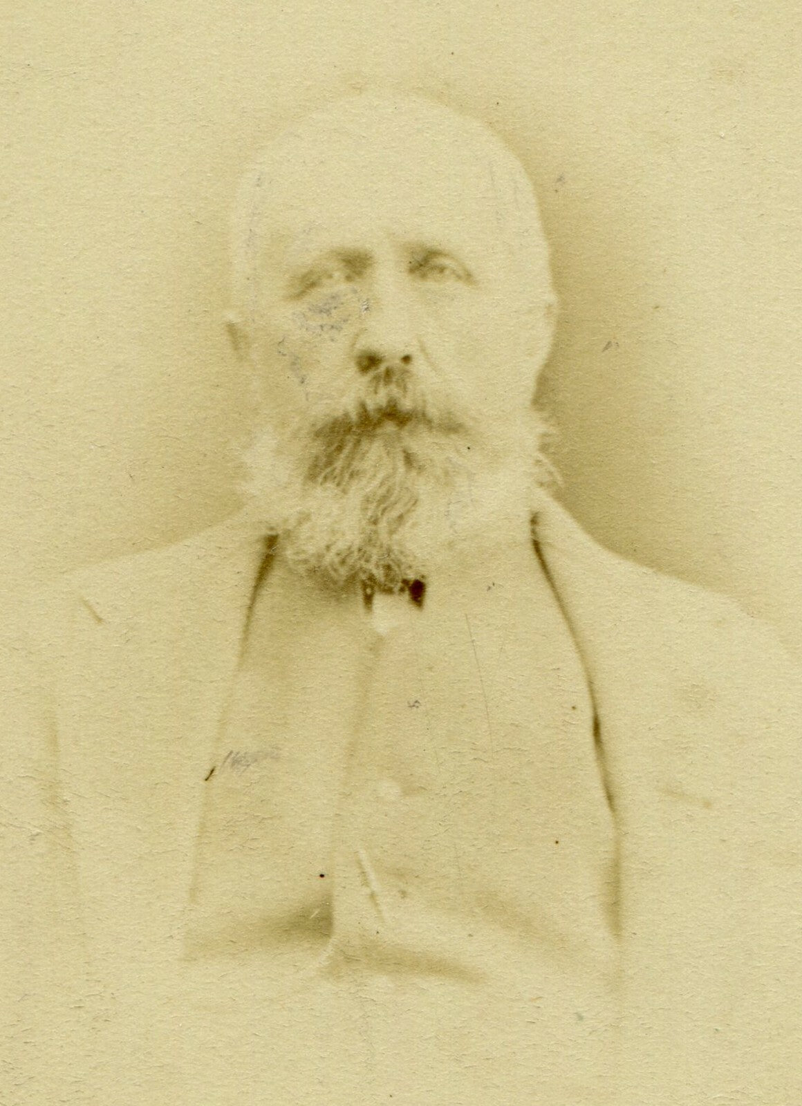 GRAY BEARDED MAN IN LIGHT COLORED SUIT. CDV. LONDON, ENGLAND.