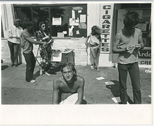 YOUTH VOTER REGISTRATION, 1960-70. BLACK AND WHITE SILVER PRINTS DIMENSIONS 8X10