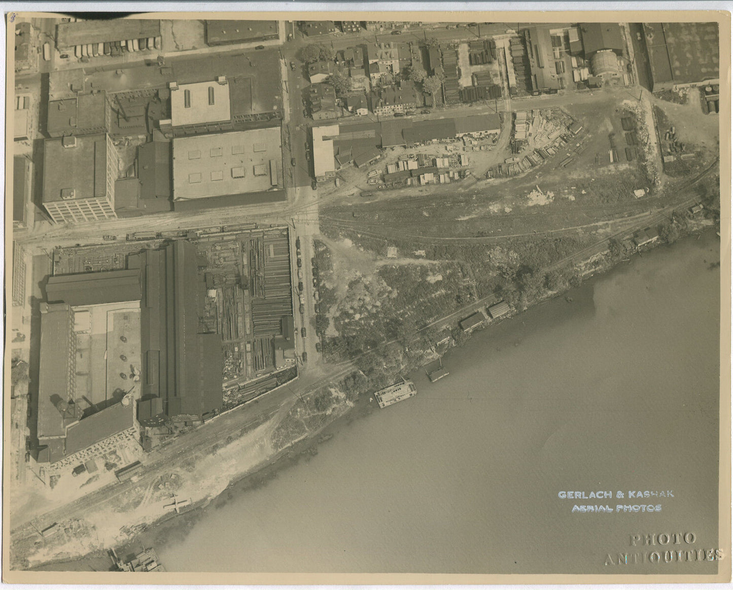 PITTSBURGH INDUSTRIAL RIVERFRONT, AERIAL VIEW/GERLACH & KASAK.8X10 B&W.1940-60