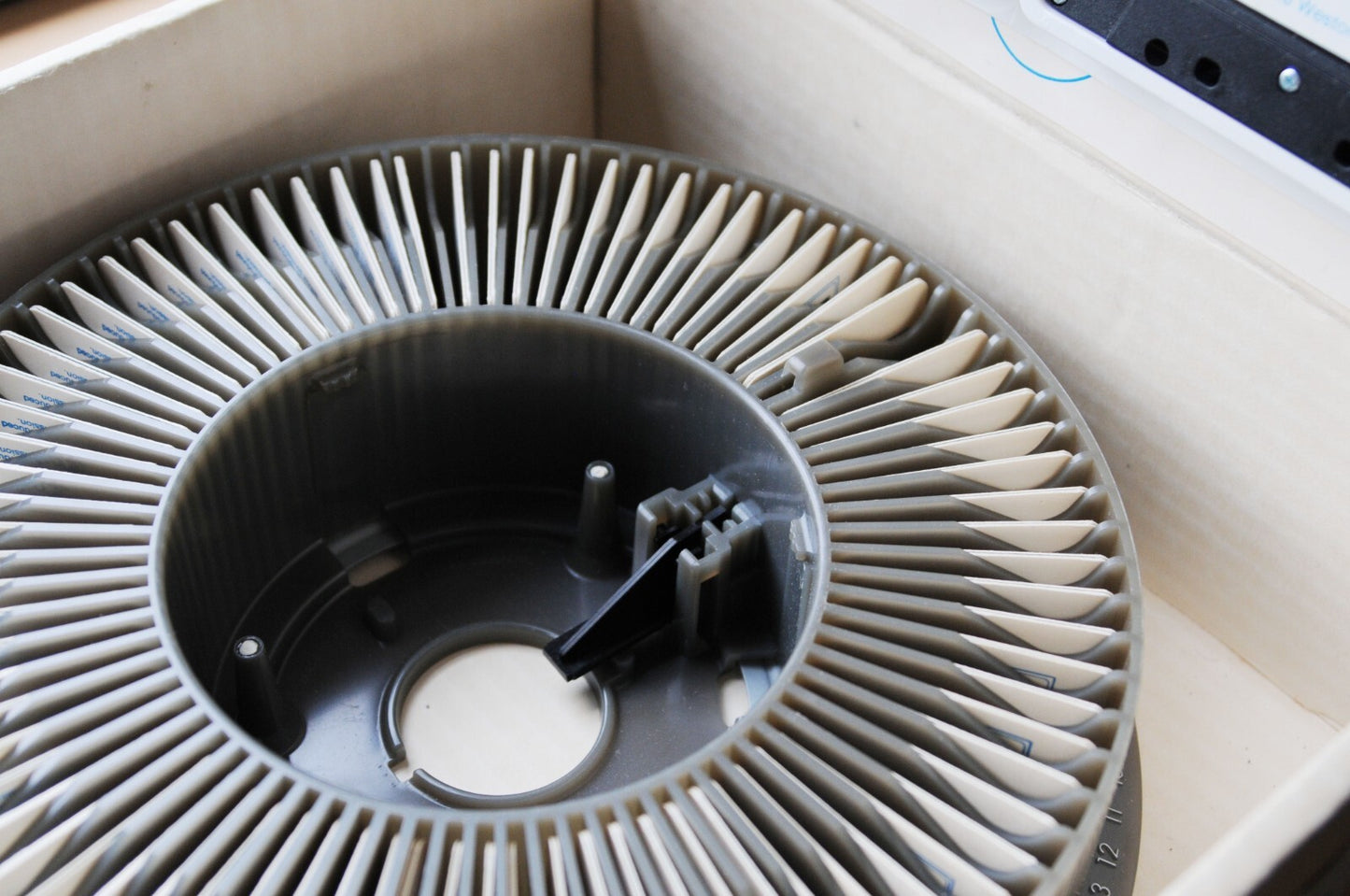 The Weston Eye Educational Photography Kit - 80 Slides 2 Cassettes & Carousel