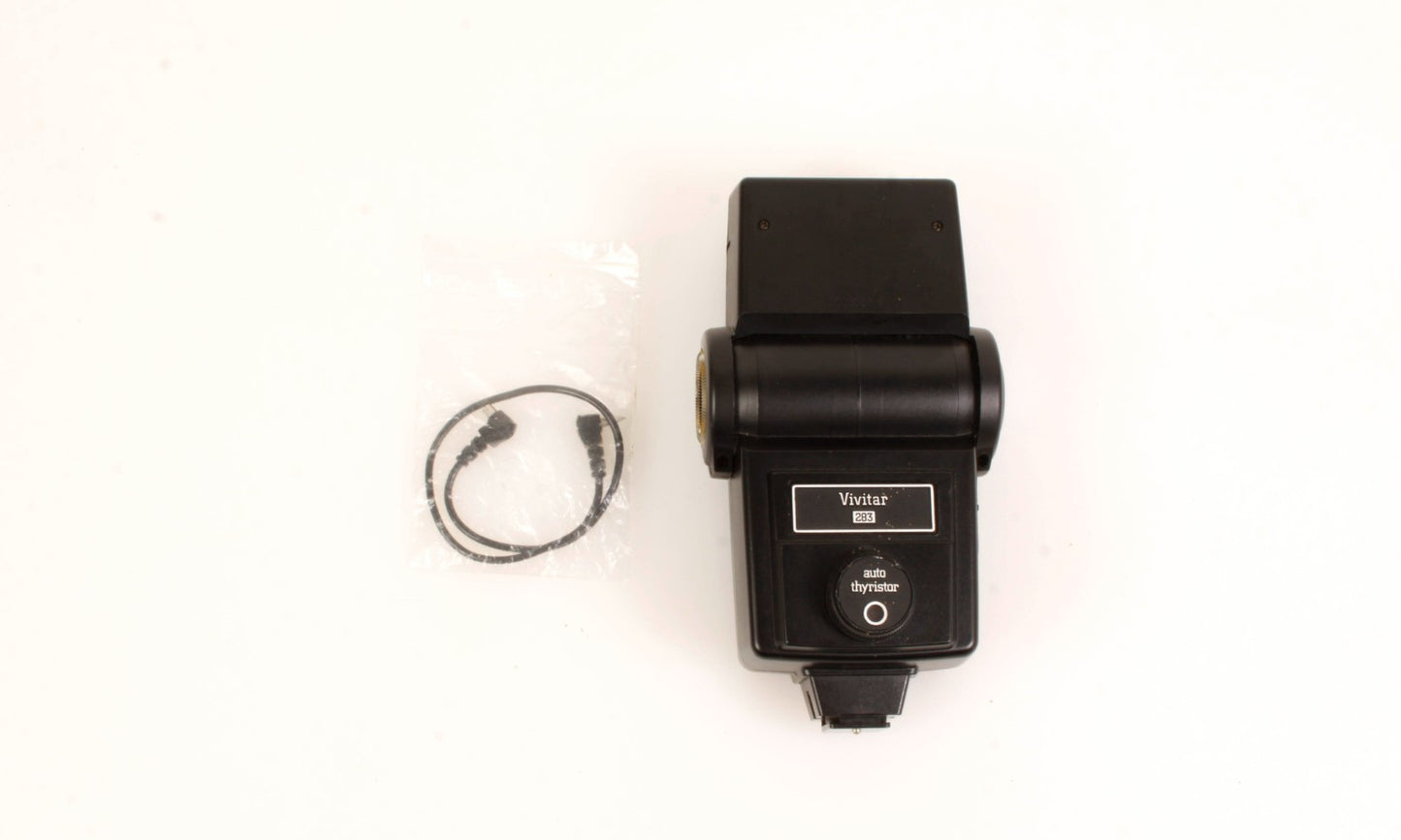 Universal Flash For 35mm Film  Cameras with Auto Exposure And Sync Cord TESTED