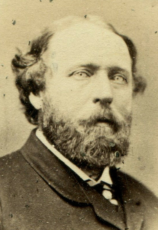 MAN W/FULL BEARD, WAVY HAIR. CDV. LONDON, ENGLAND.
