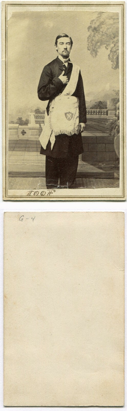 MAN, NAPOLEON POSE, SACK W/CROSSED SWORDS EMBLEM. CDV, PAINTED BACKGROUND.