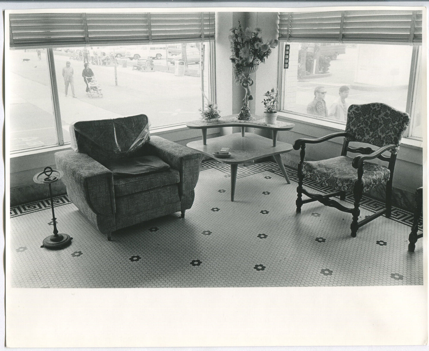 Vintage 8x10 Black & White Photograph Corner Window View of Life Strolling By, 1970s