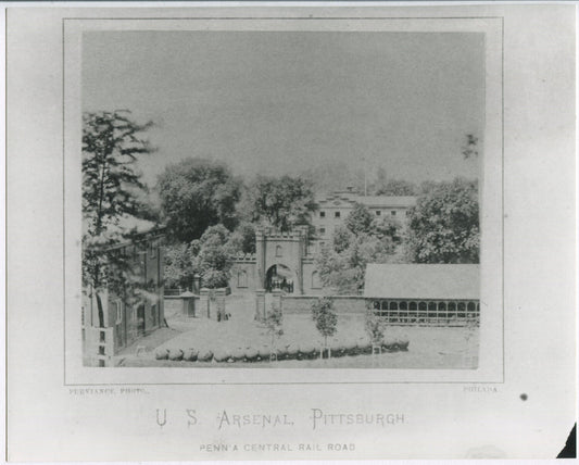 U.S.ARSENAL. PITTSBURGH, PA. SOLDIERS UNDER ARCH.
