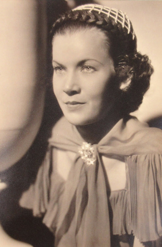 Beautiful SOFT looking woman, 8X10 TONED SILVER PRINT IN 11X14 IN. ARCHIVAL MAT.