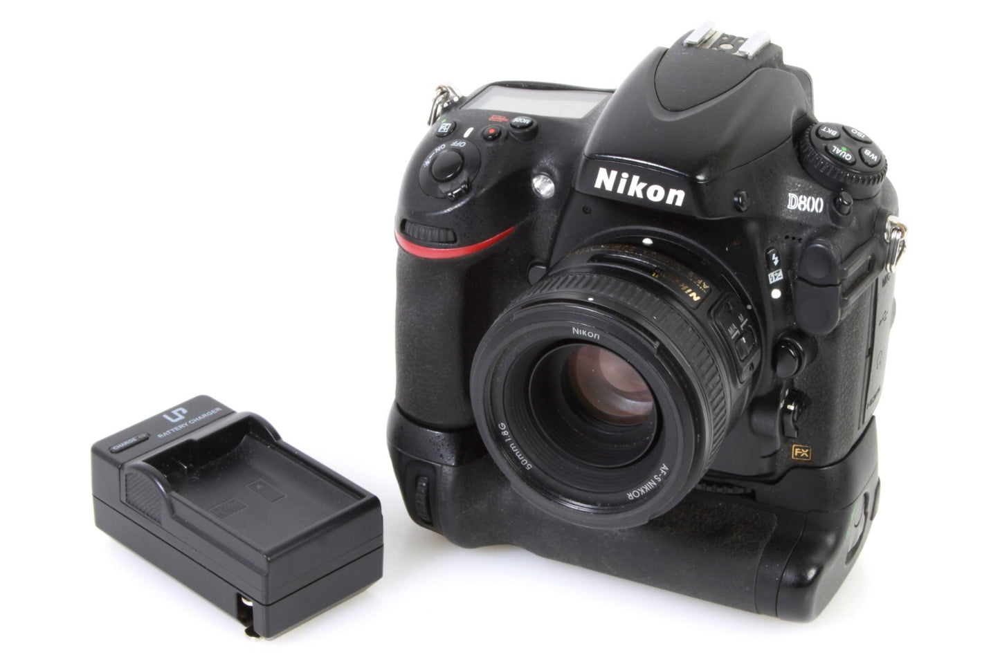 Nikon D800 Full Frame Digital Camera w/ 50mm 1.8 Lens & Charger