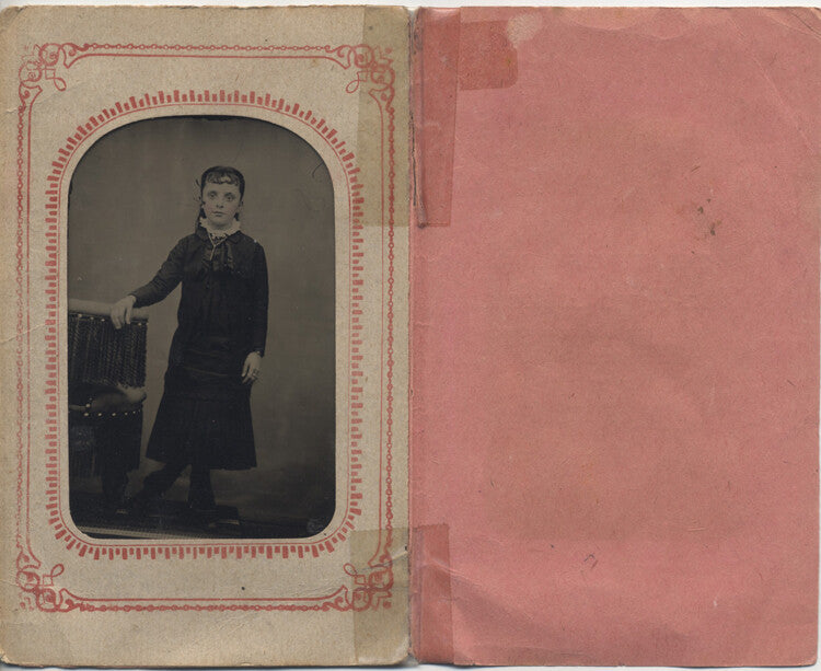 SHARP PORTRAIT OF GIRL W/ TINTED CHEEKS & CURLS - CHICAGO, ILL