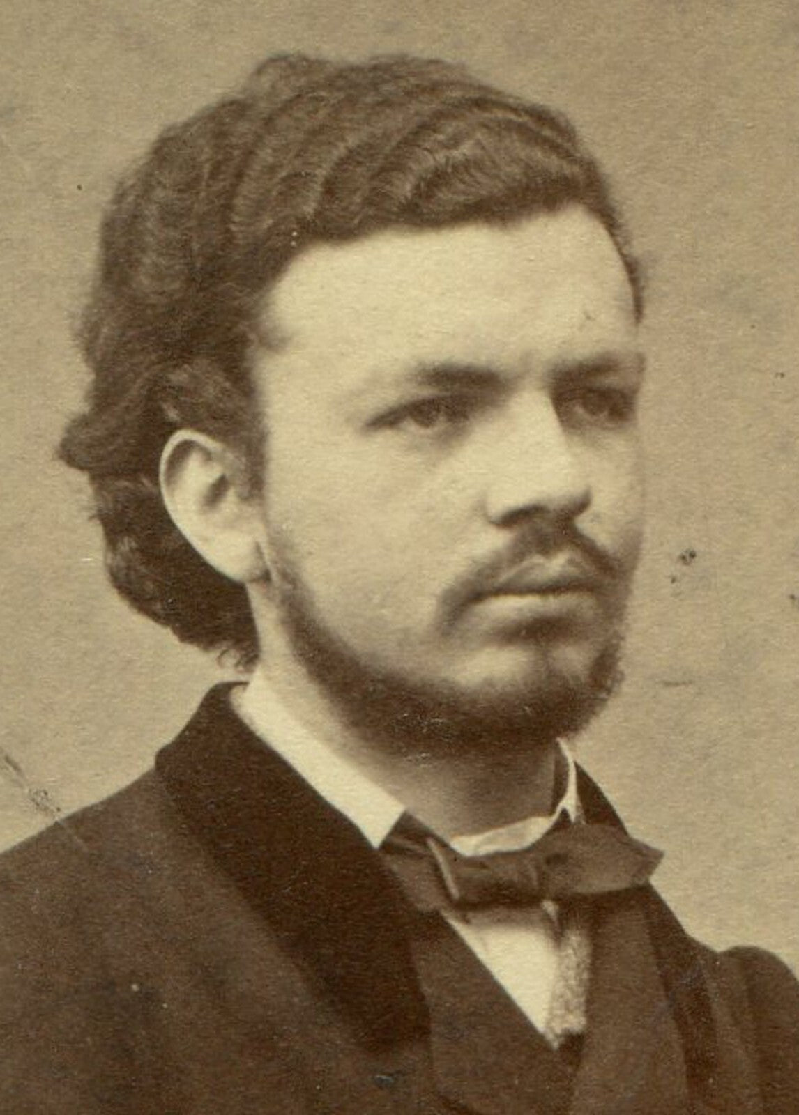 MAN W/DARK CURLY HAIR AND DARK FEATURES. CDV. WIEN, AUSTRIA.