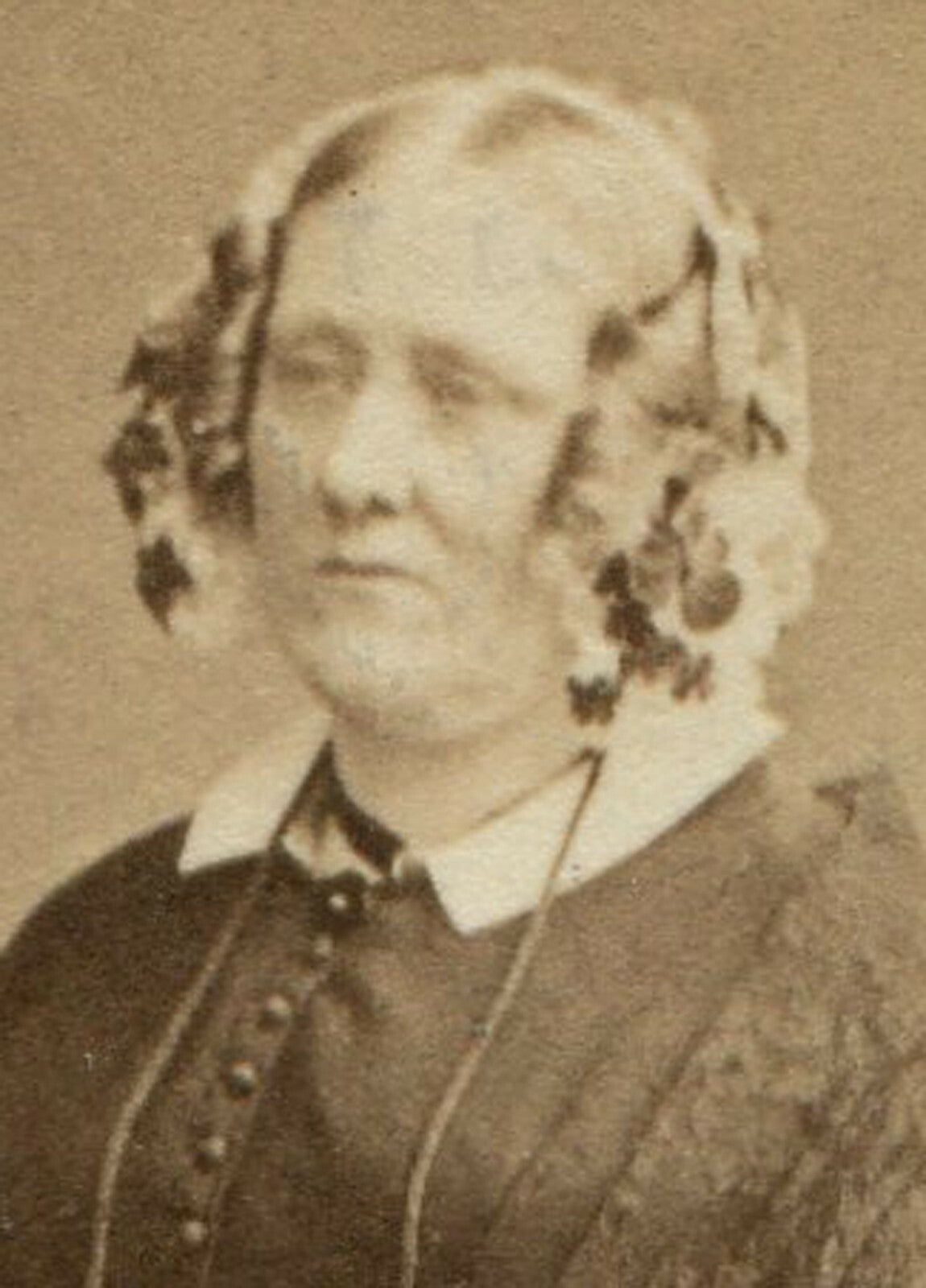 LADY LOUISE FINCH. WOMAN, STANDING POSE, GLOVES, LACE SHAW. CDV. LONDON.