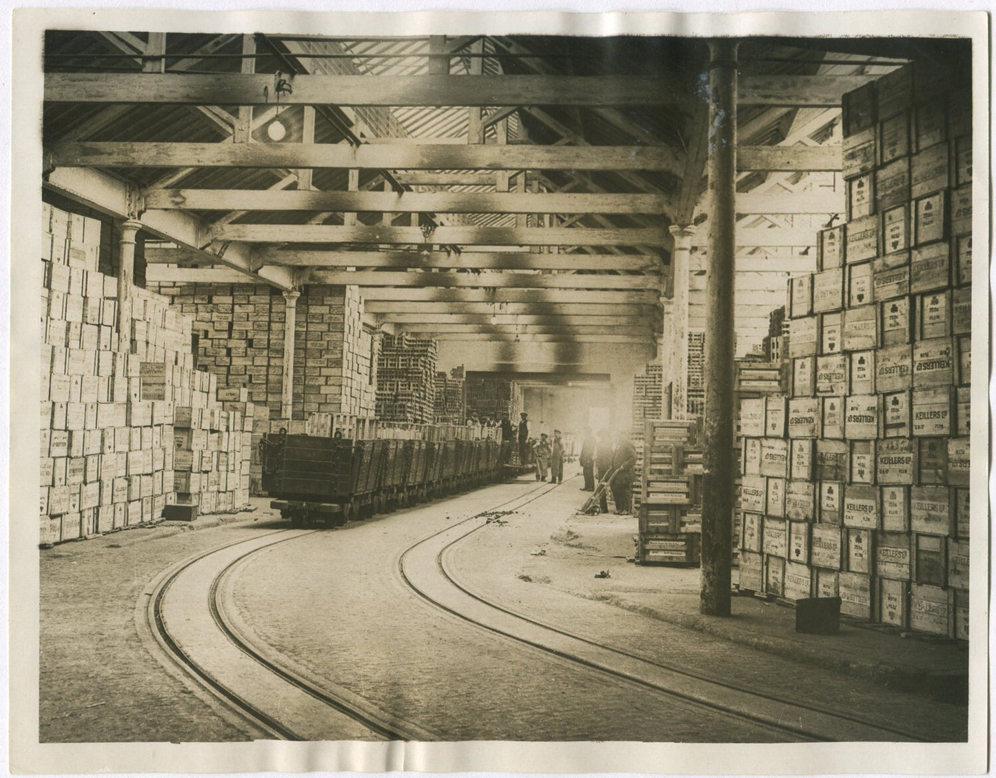 SCENE IN THE PRESERVE STORES, JAM/MARMALADE. ENGLAND. WWI.  (8x10 REPRINT)