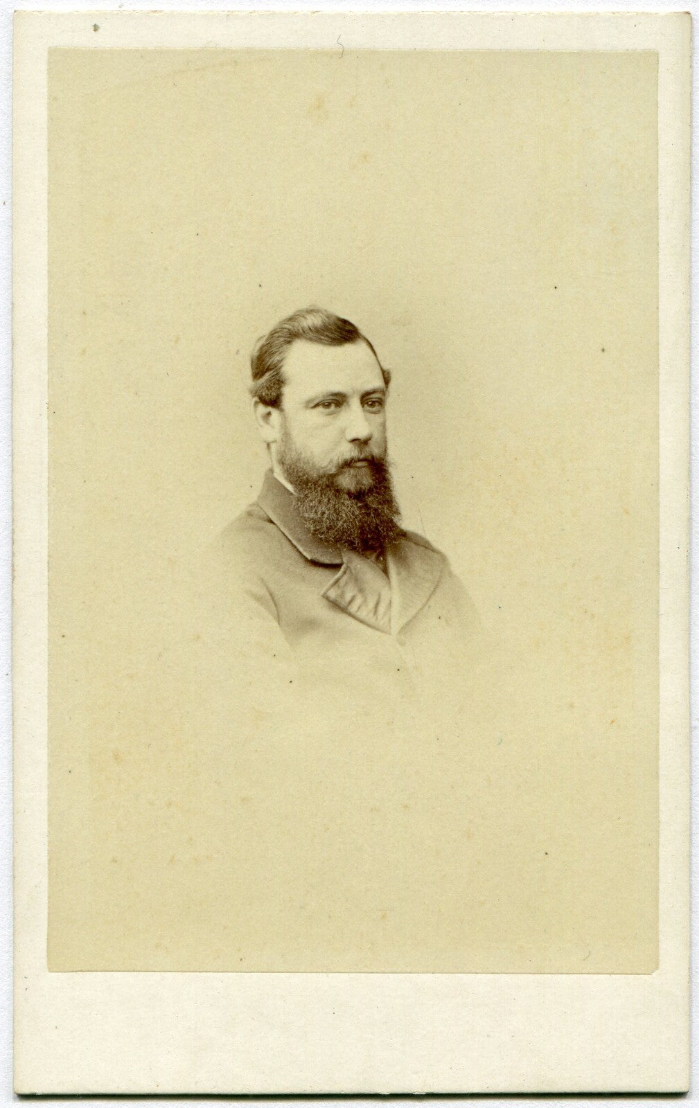 MAN W/VERY FULL BEARD. CDV FROM DUBLIN SCHOOL OF PHOTOGRAPHY. IRELAND.