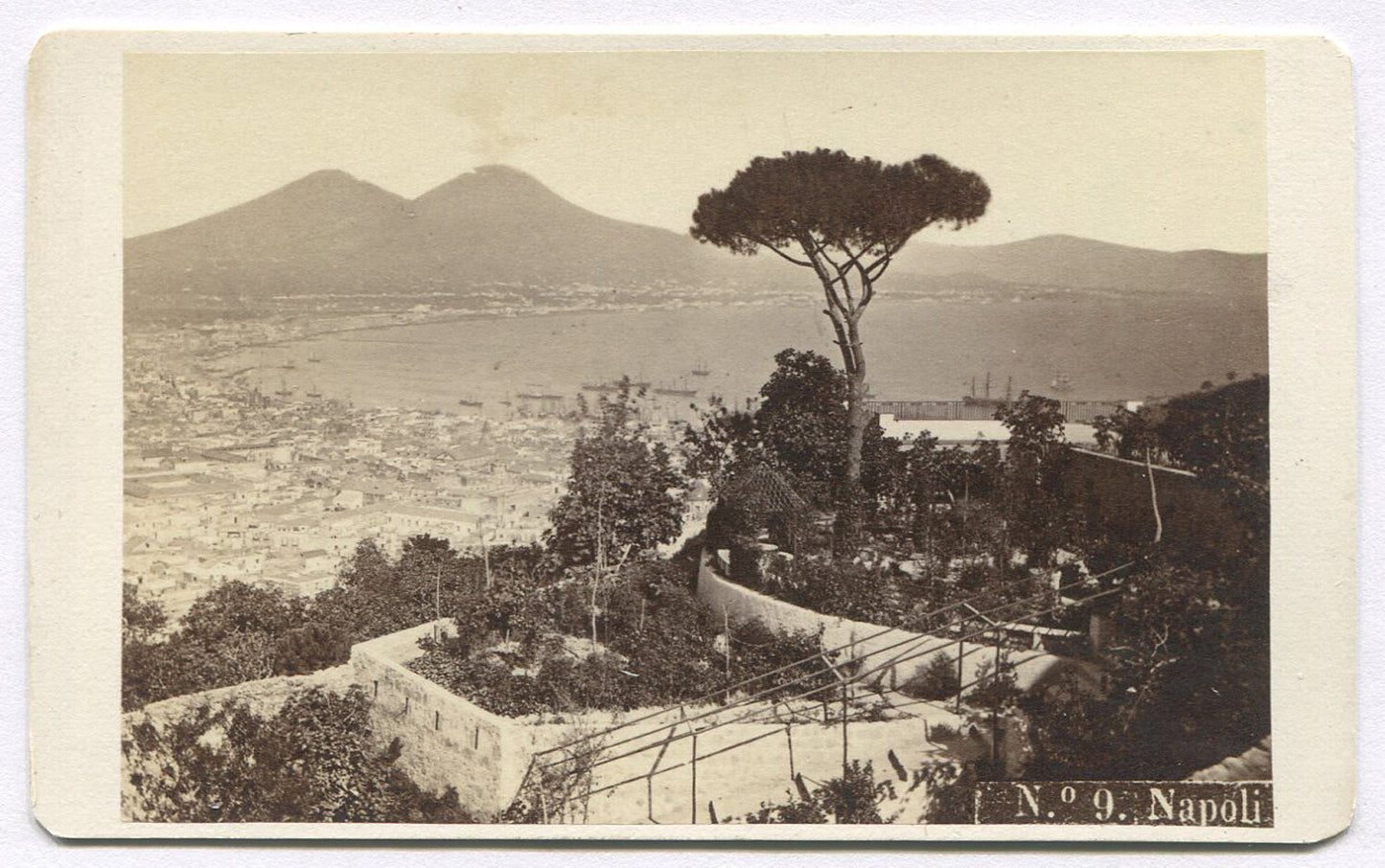 NAPOLI DA SOPRA LA TOMBA DI VIRGILIO. CDV.