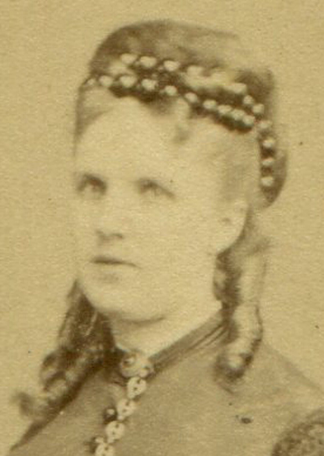 STOUT WOMAN, STANDING POSE. CDV. DUBLIN, IRELAND.