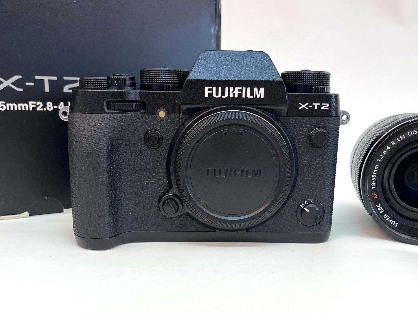 Fujifilm X-T2 Camera Kit Black + 18-55 f/2.8-4 Lens and Grip BOXED