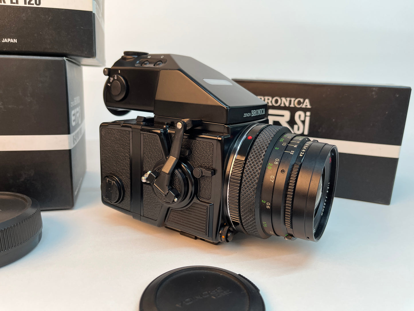 Bronica ETRsi Camera Kit + 50mm Lens AEIII Prism Near Mint Boxed 5226713