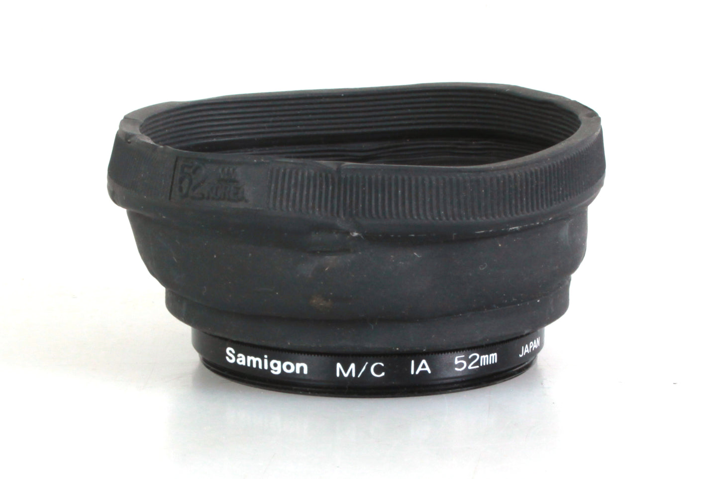52mm Rubber Lens Hood w/ Sky 1A Filter