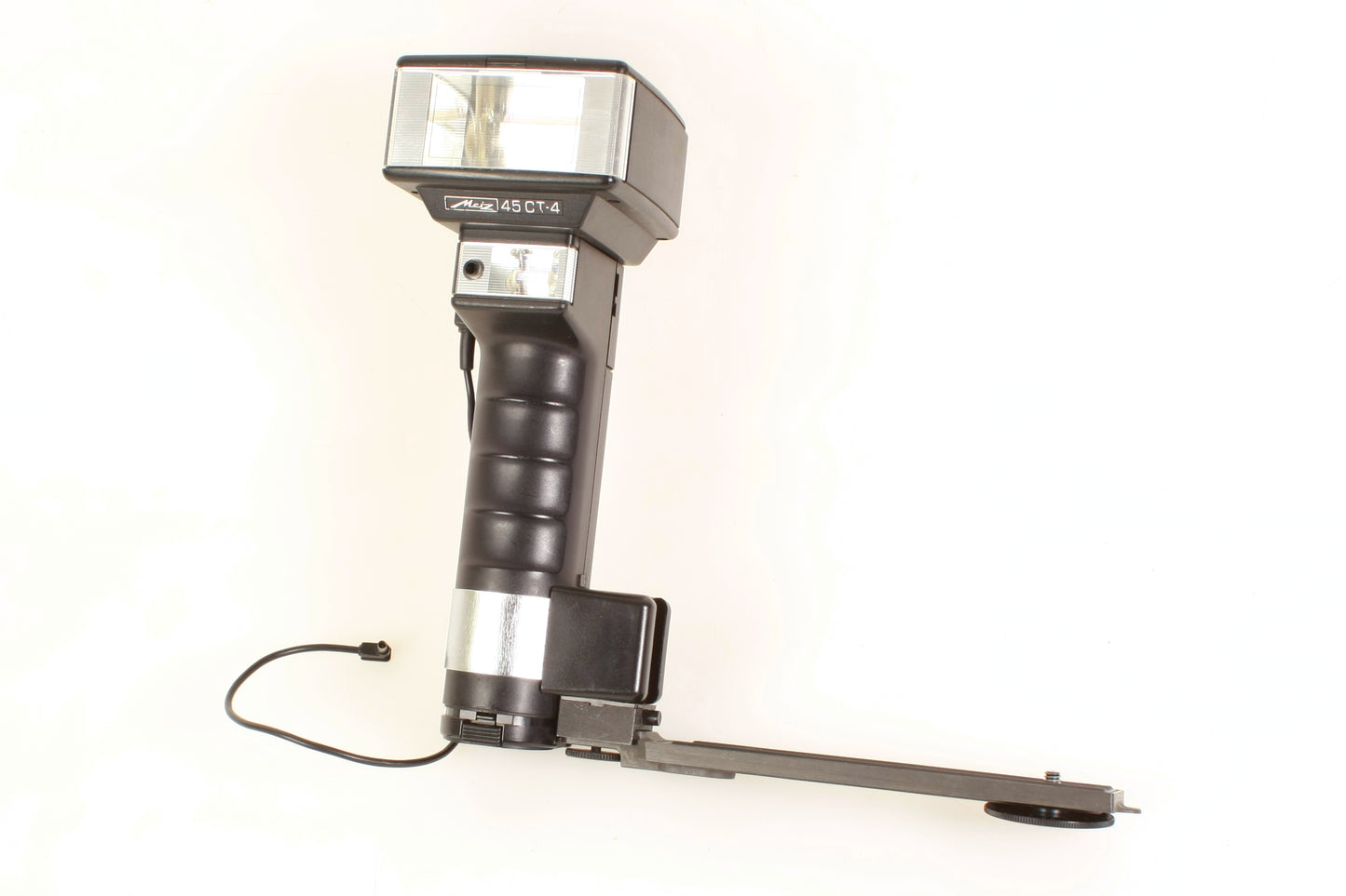 Metz 45 CT-4 Flash Gun With Sync Cable, Camera Bracket, Battery Clip