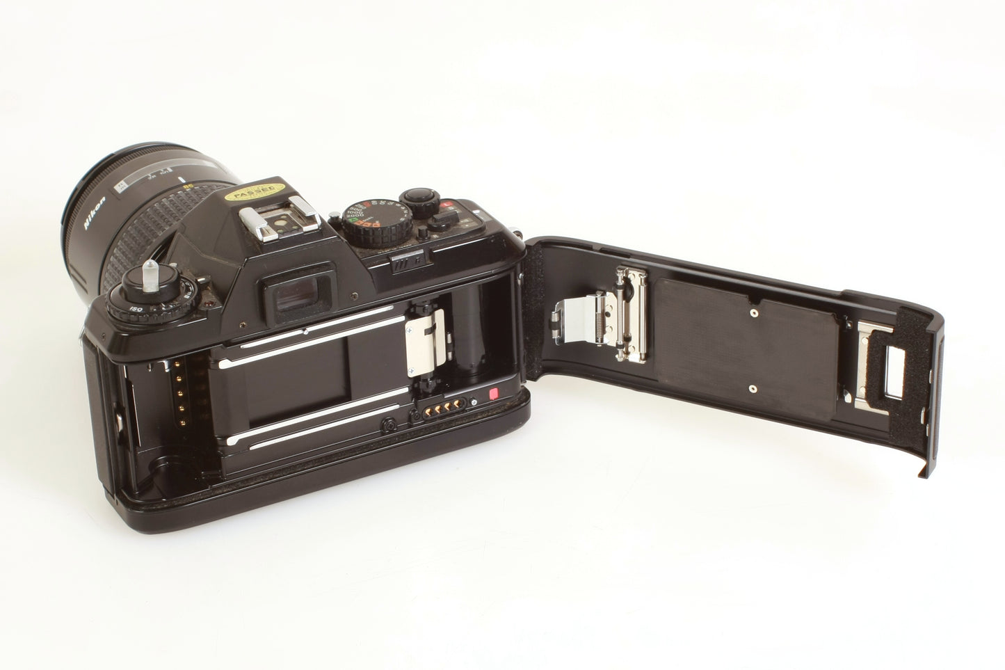 Nikon Student Camera Kit N2020 AF Body W/ 28-85mm 3.5-4.5 AF Nikkor Lens