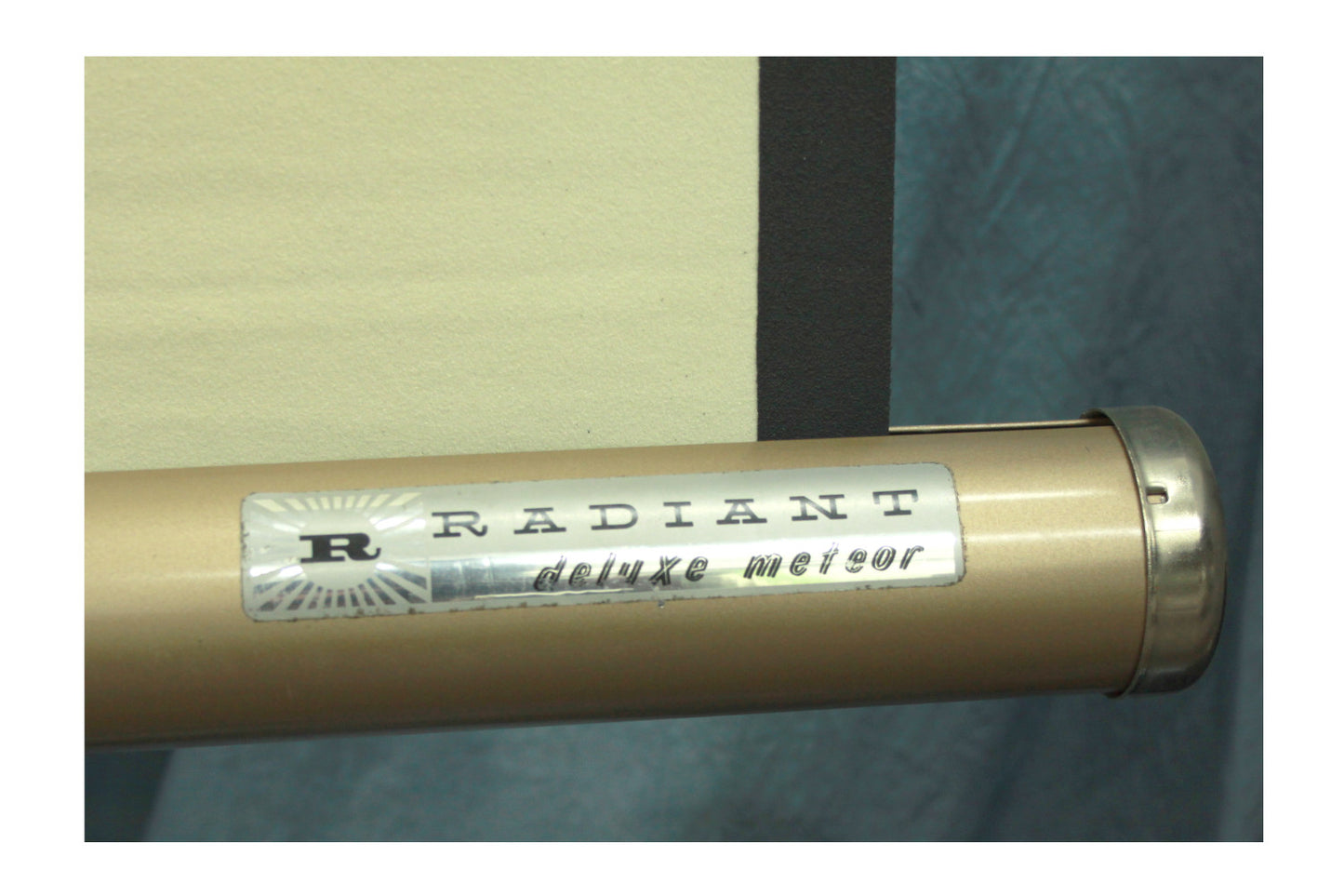 Radiant Deluxe Meteor Movie Projector Screen 40x40