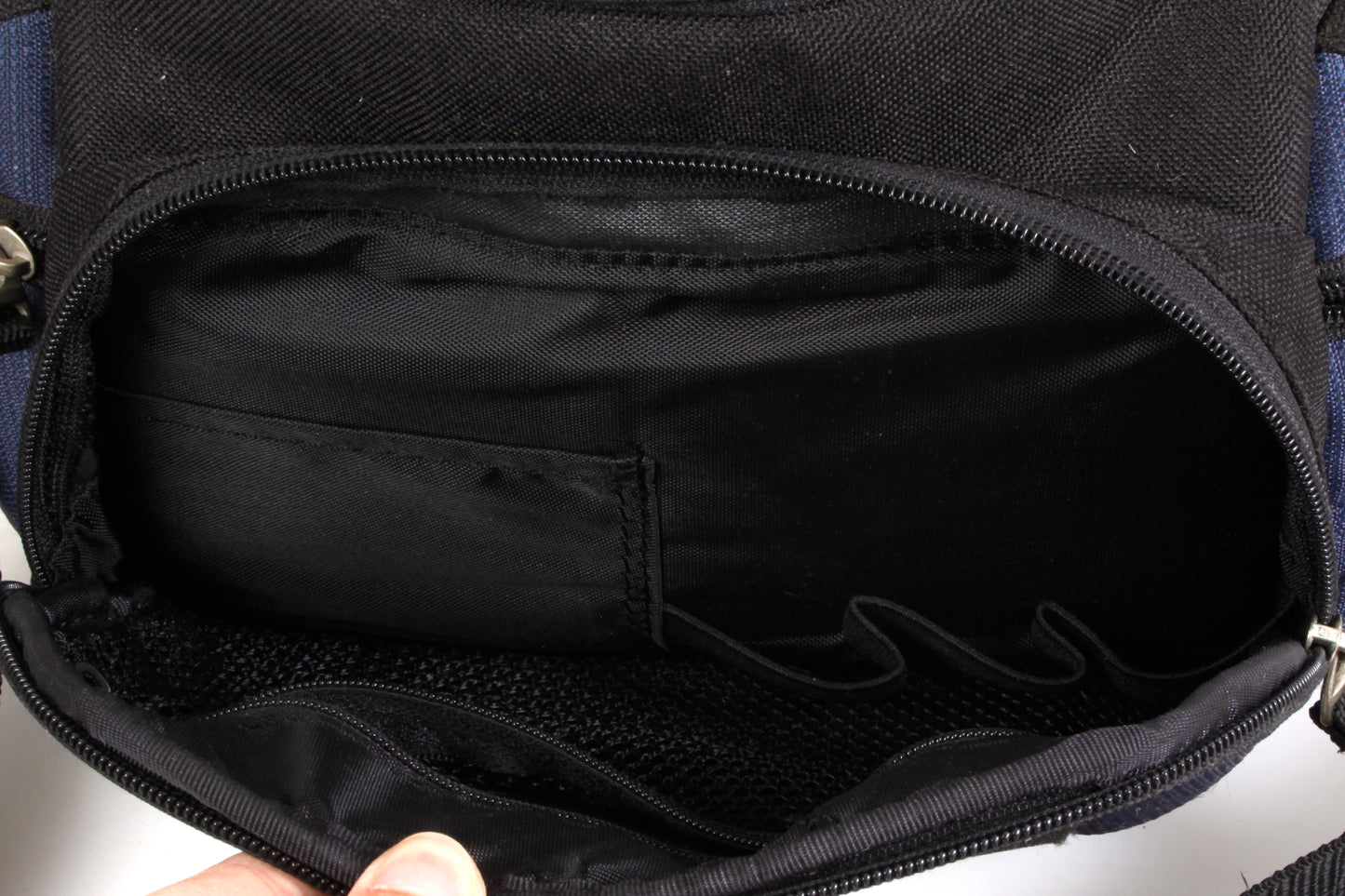 Targus Camera Bag Black/Blue w Drop In Top & Shoulder Strap