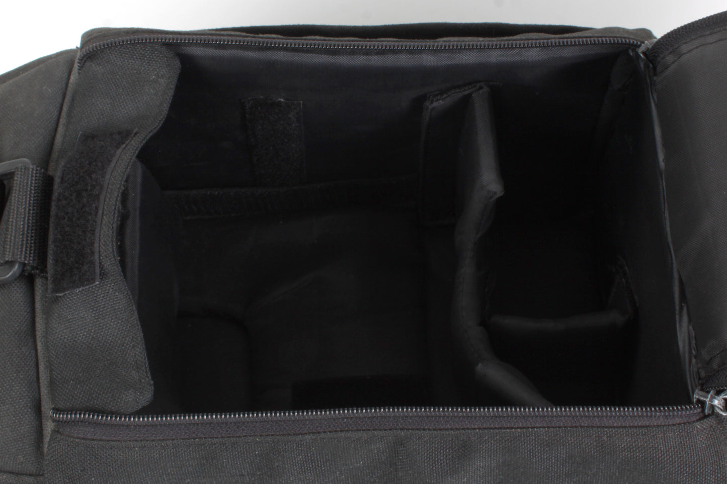 Minolta Maxxum Camera Bag Black w Tan Pinstripe 1980s