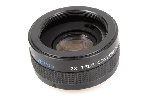 Vivitar 2X Converter w/ Case
