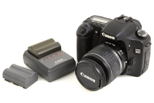 Canon 30D with 18-55mm Zoom Lens & 2 Batteries, Charger