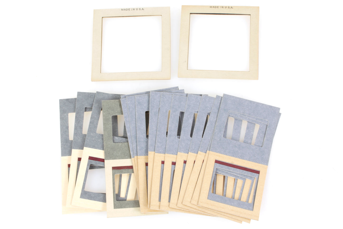 16 x 35mm Cardboard Slide Mounts & 2 x 120 Mounts