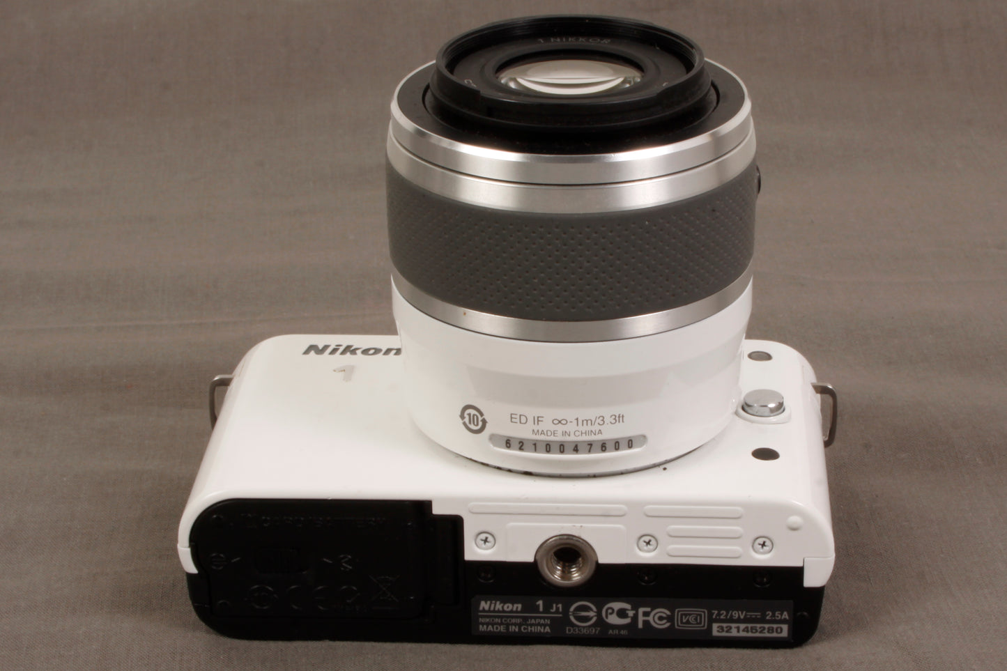 Nikon 1 J1 Mirrorless Digital Camera w 30-110mm Zoom Lens, Charger, Case, Manual